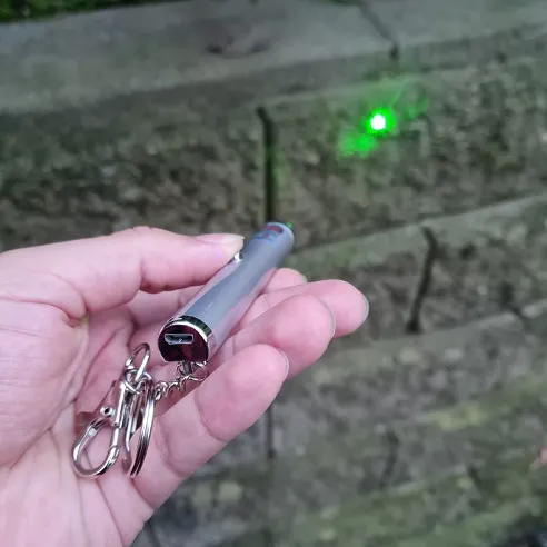 PUNTERO LÁSER POINTER Recargable usb - Imagen 6